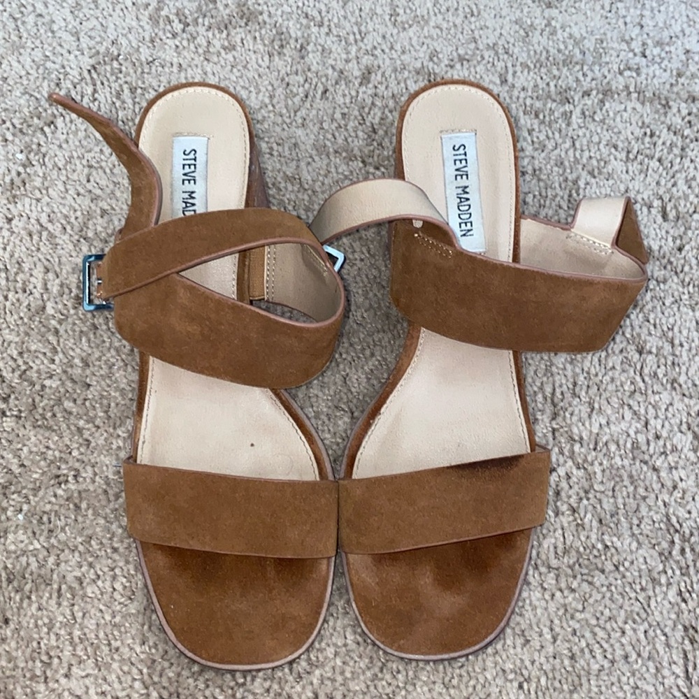 Steve Madden, Jadie, tan/cognac leather small heel sandals. Size 8.5